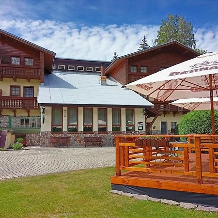 Rodinny "Hotel U Mustku" Desná Eksteriør bilde