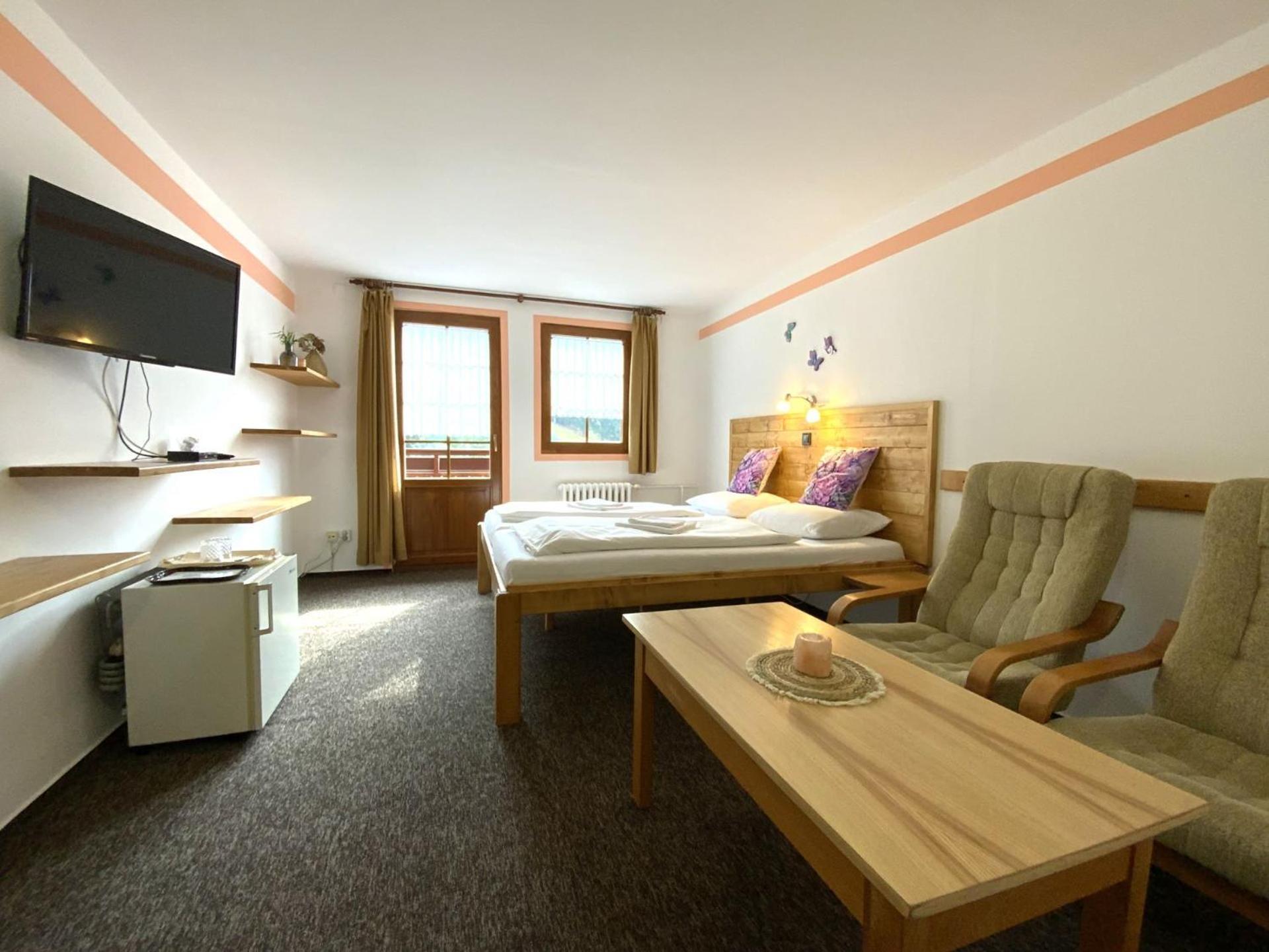 Rodinny "Hotel U Mustku" Desná Eksteriør bilde